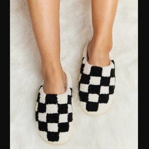 🌟NEW, CUTE* -  Melody Checkered Print Plush Slide Slippers |  OFFERS WELCOME!